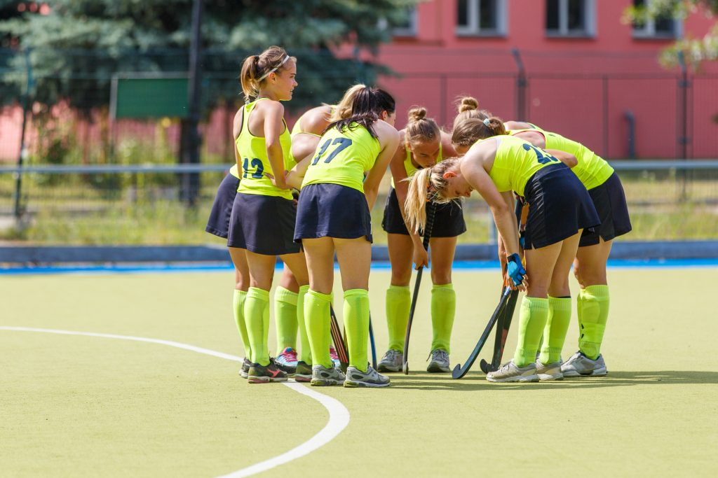 Women field hockey team before start of the game